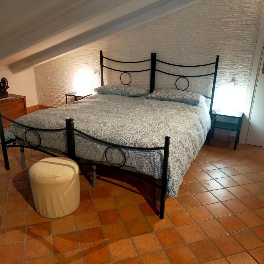 Mansarda Viti - Sguardo Su Frontone - Apartment Ngoại thất bức ảnh