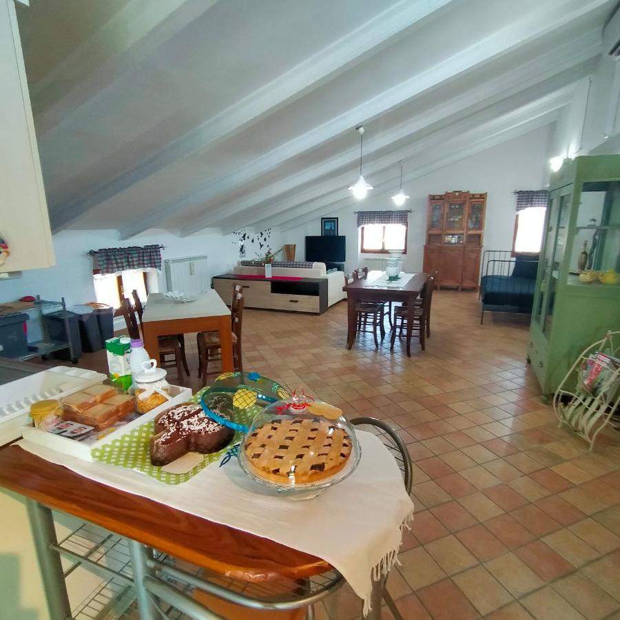 Mansarda Viti - Sguardo Su Frontone - Apartment Ngoại thất bức ảnh