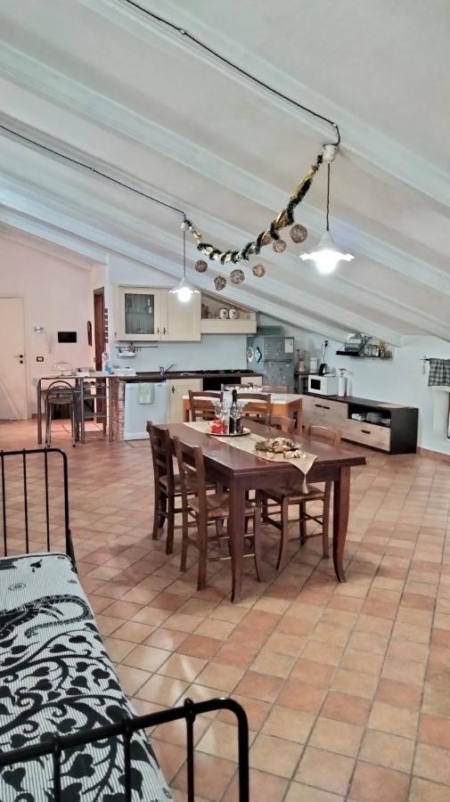 Mansarda Viti - Sguardo Su Frontone - Apartment Ngoại thất bức ảnh