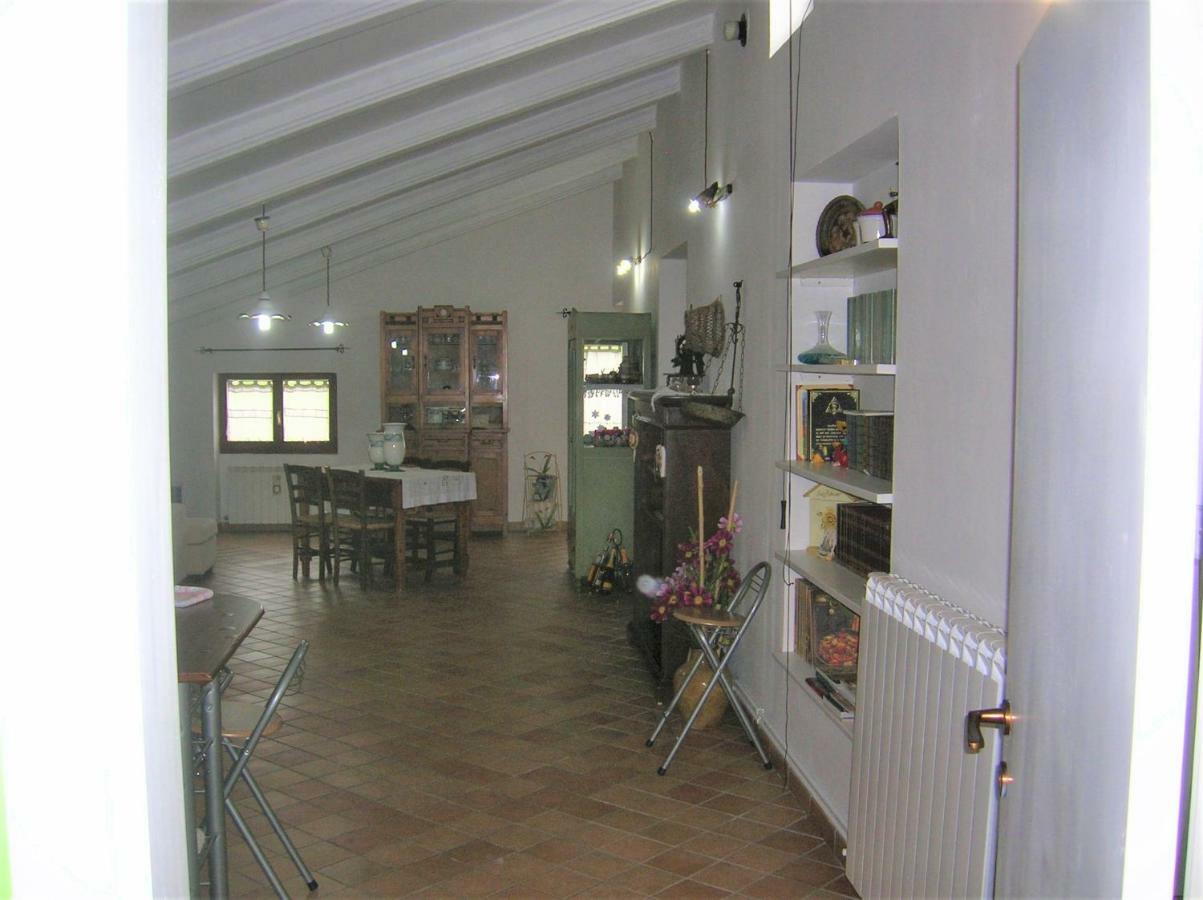 Mansarda Viti - Sguardo Su Frontone - Apartment Ngoại thất bức ảnh