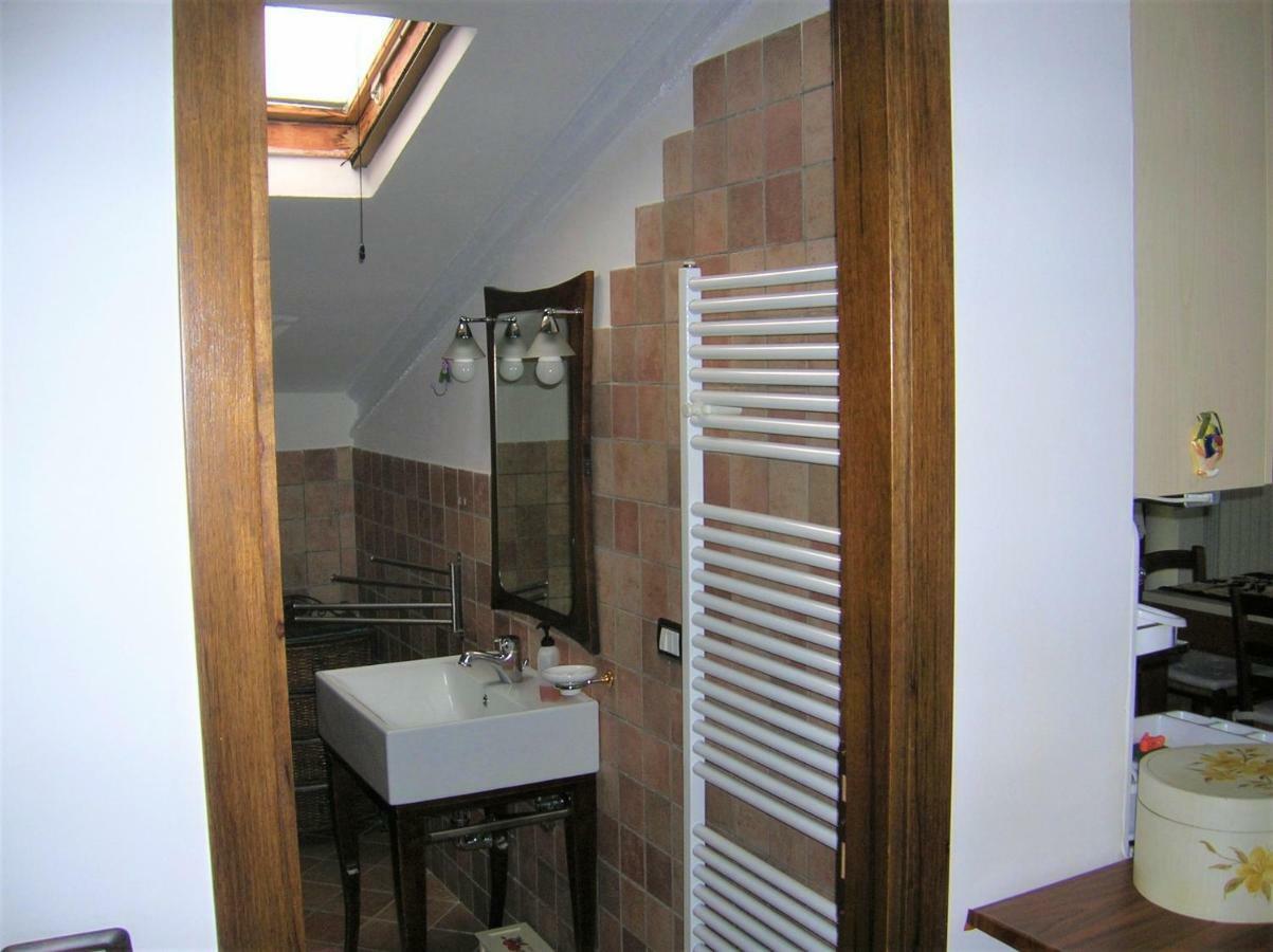 Mansarda Viti - Sguardo Su Frontone - Apartment Ngoại thất bức ảnh