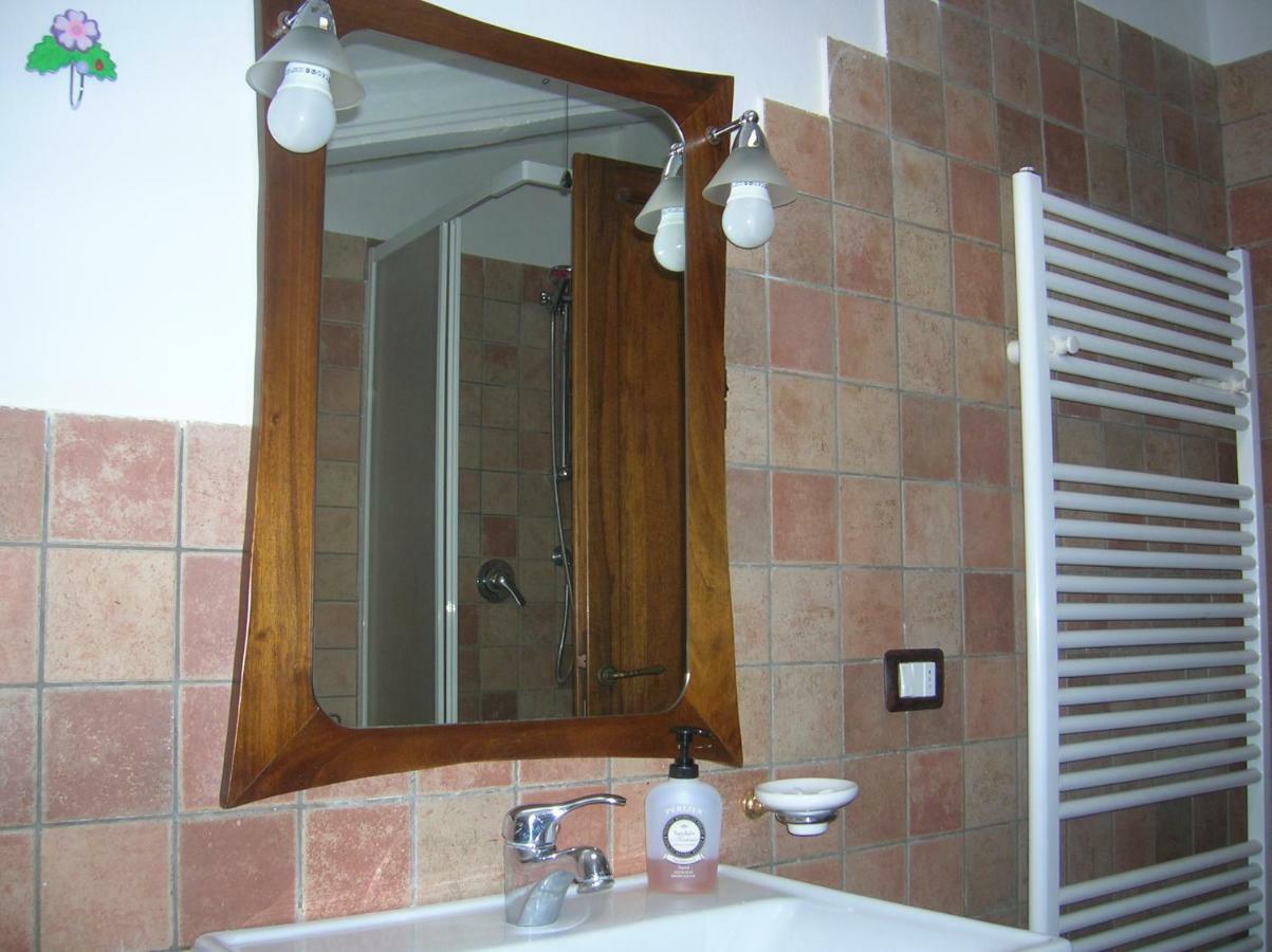 Mansarda Viti - Sguardo Su Frontone - Apartment Ngoại thất bức ảnh